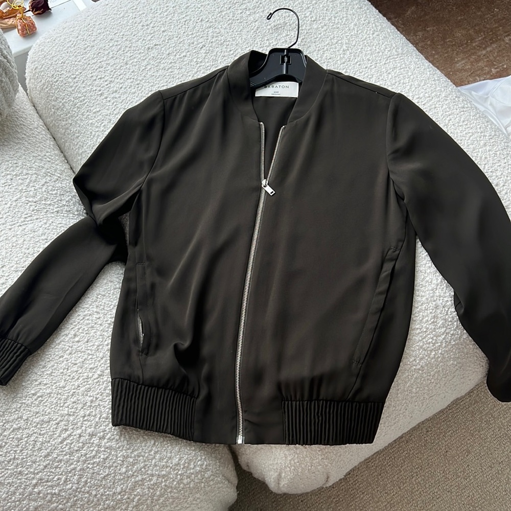 Aritzia olive jacket / zip up size xxs - Picture 1 of 5